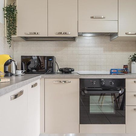 Hygge Family Apartment - One Step Away From The Lake!!! Сирмионе Екстериор снимка