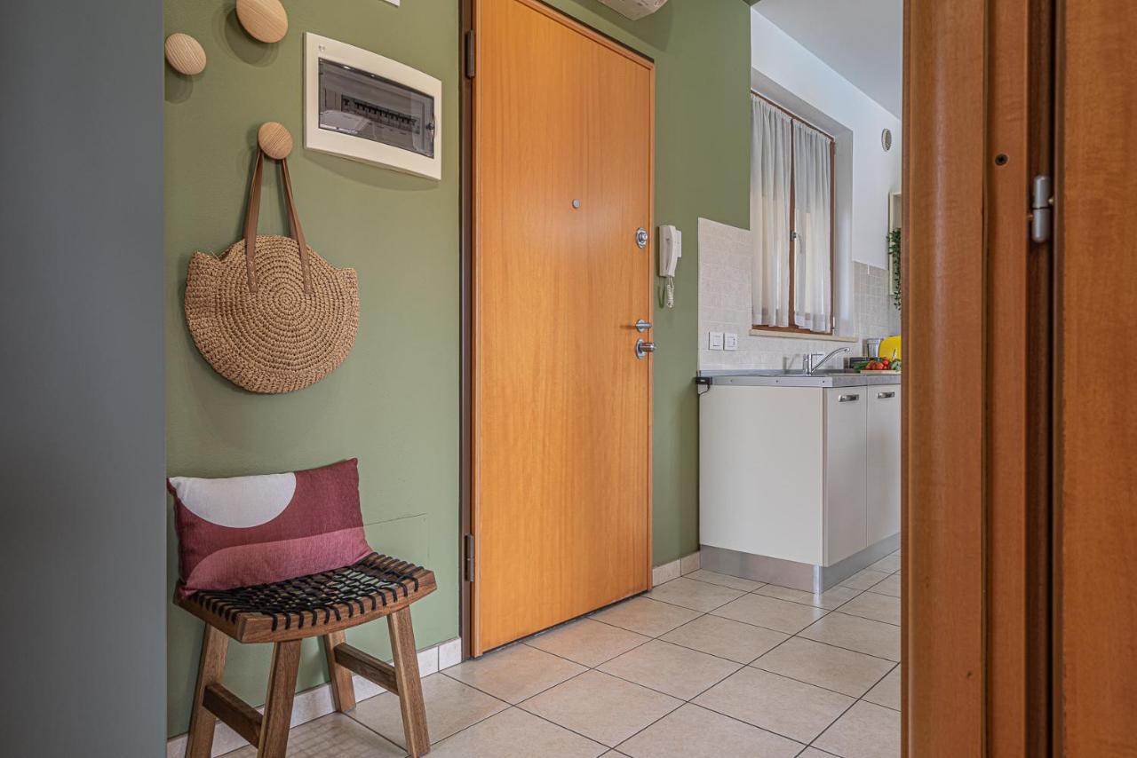 Hygge Family Apartment - One Step Away From The Lake!!! Сирмионе Екстериор снимка