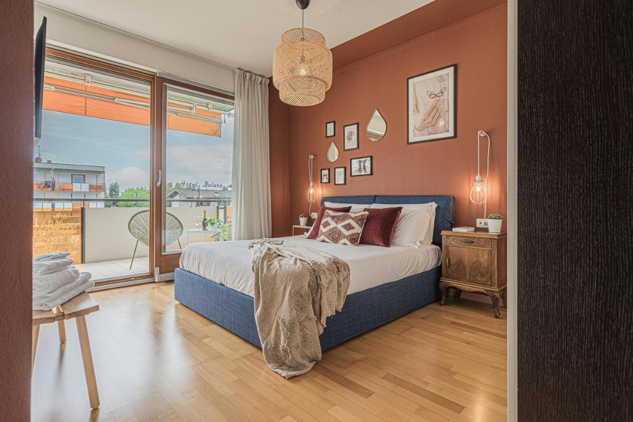 Hygge Family Apartment - One Step Away From The Lake!!! Сирмионе Екстериор снимка
